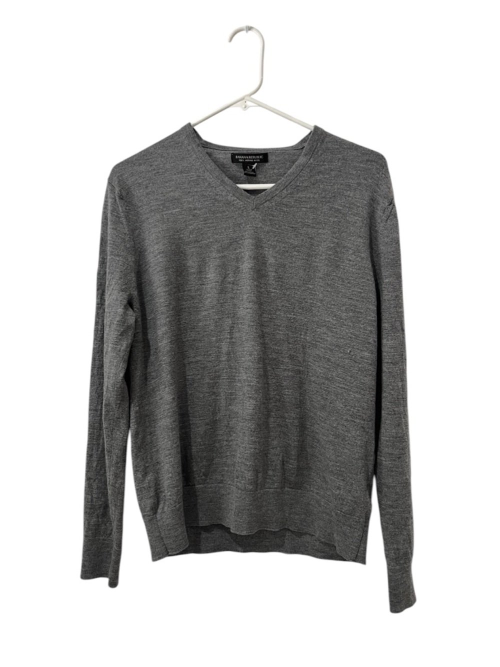 Banana Republic Men's L (Unisex) Light Gray soft 100% Merino Wool V-Neck Sweater